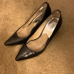 Michael Kors Black Pumps
